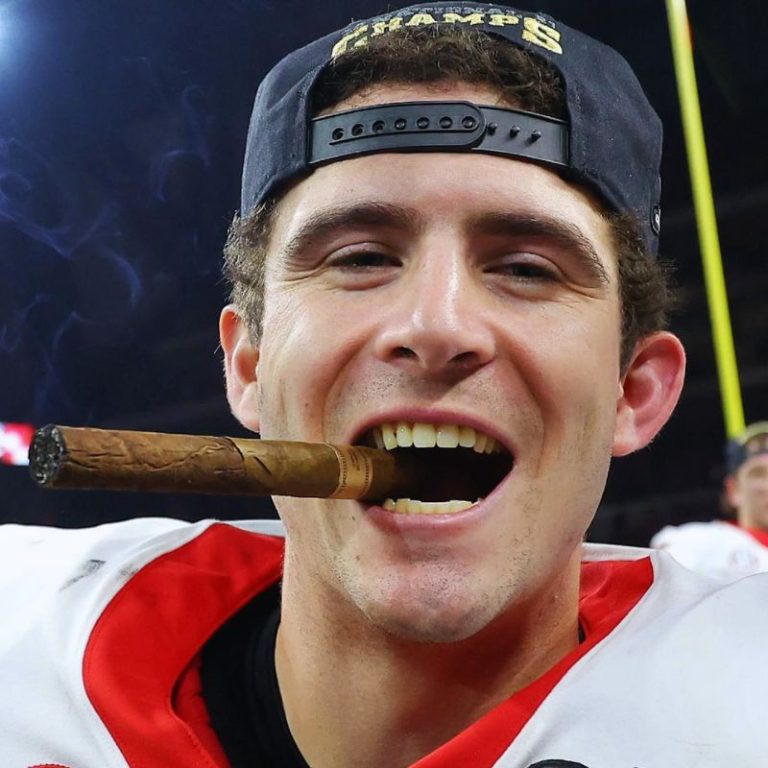 Stetson Bennett Breaks Georgia Hearts